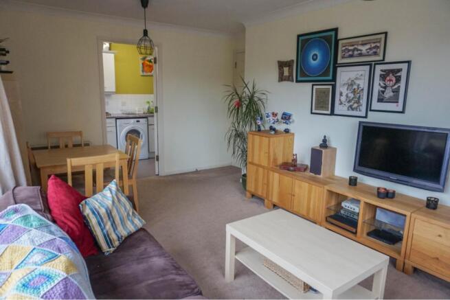 Lounge/Dining Room