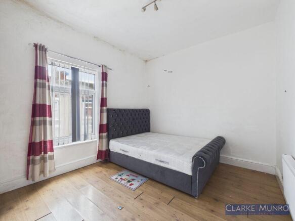 2 bed Terraced for sale Image 6