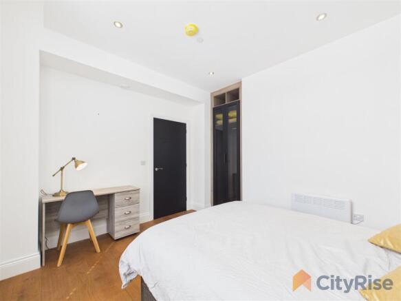 1 bed Apartment to rent Image 12
