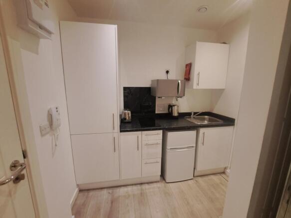 Flat to rent Image 2