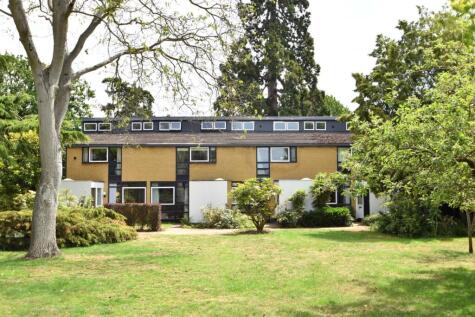 Castle Green, Weybridge, KT13