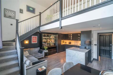 Princess Park Manor, London, N11