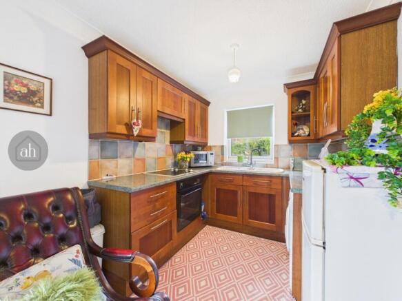 Prince Of Wales Close, photo 4