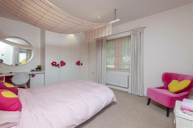 Guest Bedroom Suite