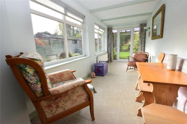 Bed 3/Garden Room
