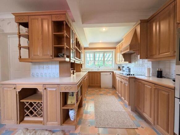 3 bed Detached Bungalow for sale Image 4