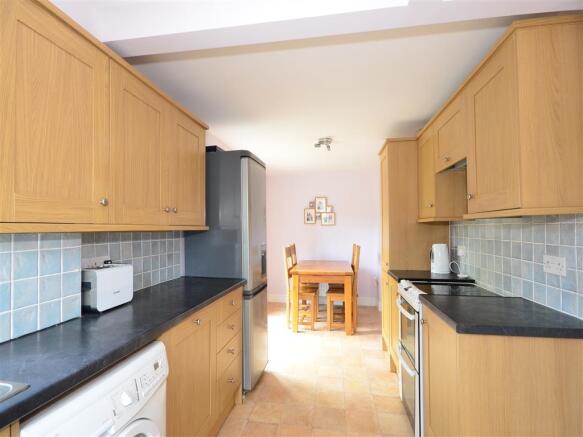 Kitchen/ Dining Area