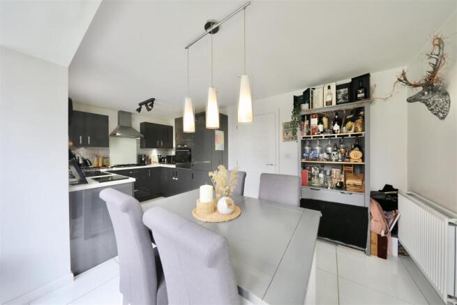 3 bed Detached for sale Image 11