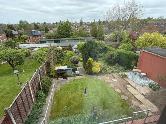3 bed Semi-Detached for sale Image 10