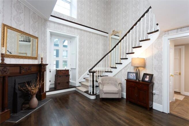 7 bed Detached for sale Image 4