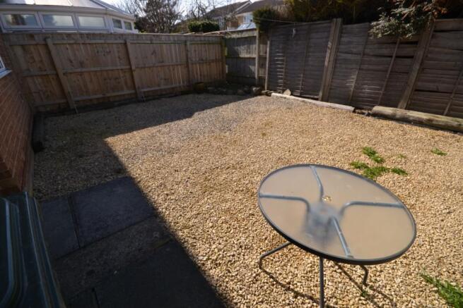 ENCLOSED REAR GARDEN