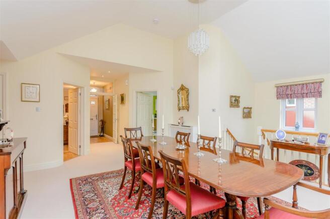 8338732-interior11.jpg