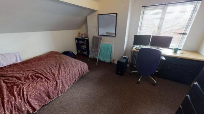 4 bed End of Terrace to rent Image 9