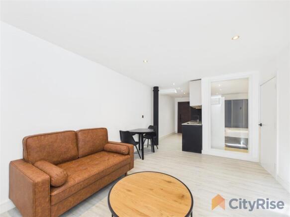 1 bed Apartment to rent Image 4