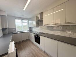 13, 34 Kings Court, Beddington Gardens, Wallington SM6 0HR