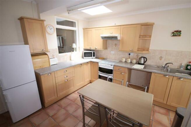 Kitchen: