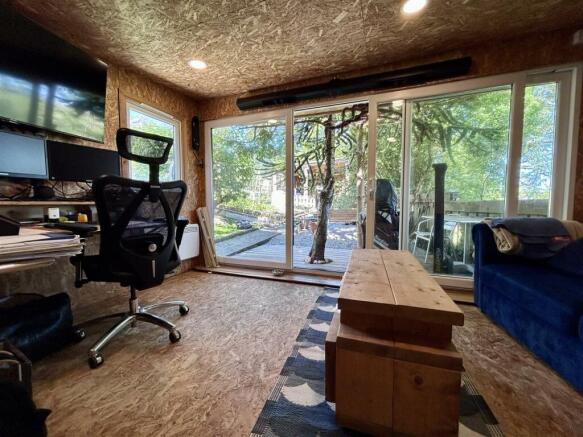 GARDEN OFFICE