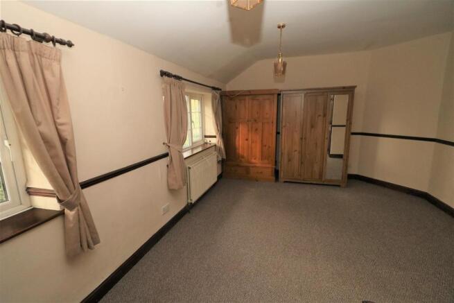 FRONT BEDROOM