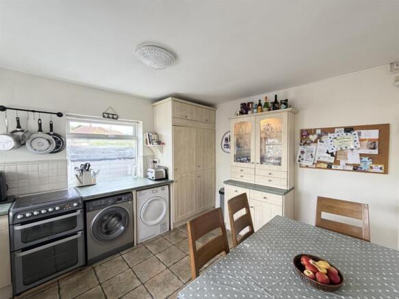 2 bed House for sale Image 10