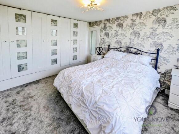 4 bed Semi-Detached for sale Image 11