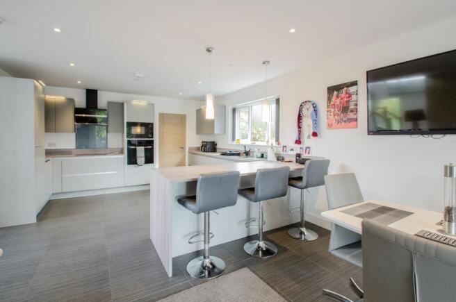 Boleyn House TPS Bodmin 01208 74182-24