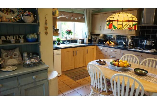 Kitchen / Breakfast