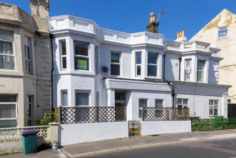 Dover Road, Folkestone, CT20