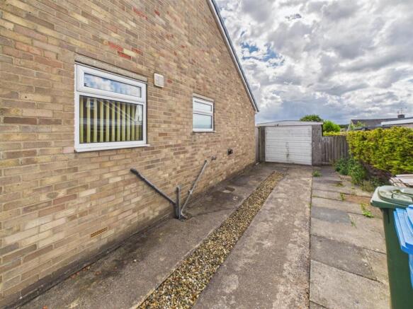 2 bed Semi-Detached Bungalow for sale Image 11