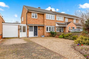 13, Gwendoline Drive, Leicester LE8 5SH