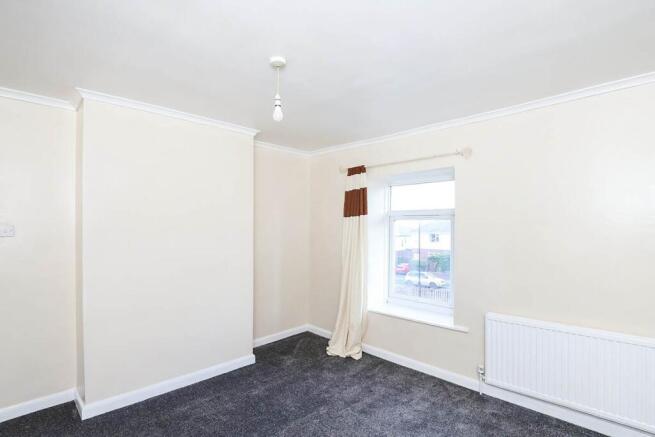 2 bed Terraced to rent Image 4
