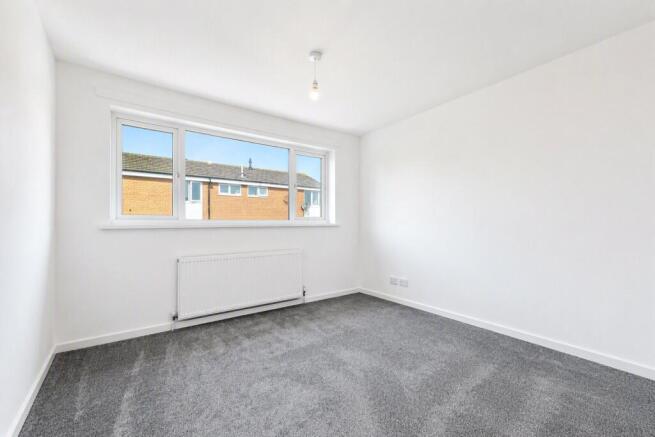 3 bed Terraced to rent Image 7