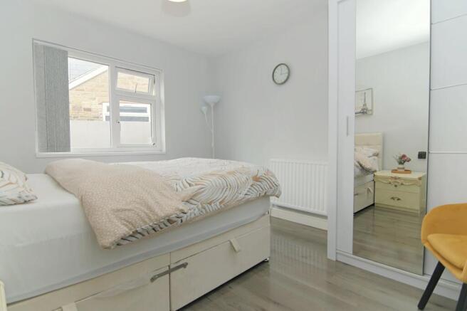 3 bed Bungalow for sale Image 11