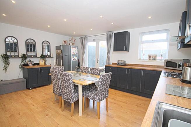 kitchen2.JPG