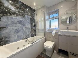 111, Brockles Mead, Harlow CM19 4PX