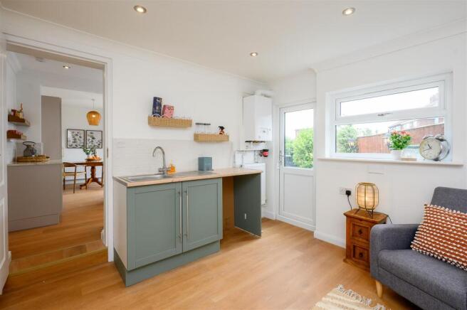 3 bed Semi-Detached for sale Image 11