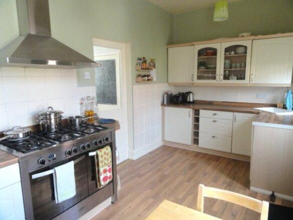 KITCHEN/BREAKFAST ROOM