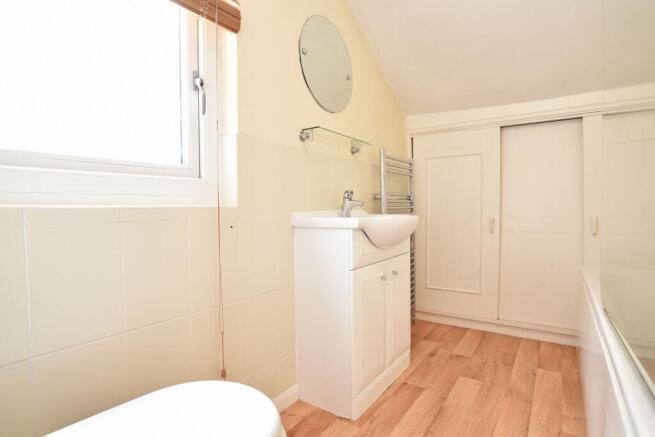 2 bed House for sale Image 6