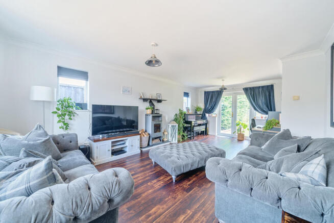 1299827-17-683700...