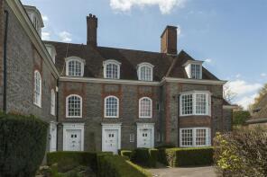8, South Square, Golders Green, London NW11 7AL