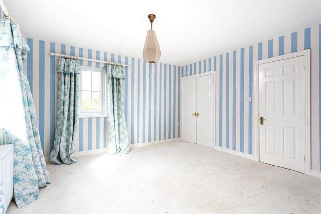 3 bed Detached for sale Image 8
