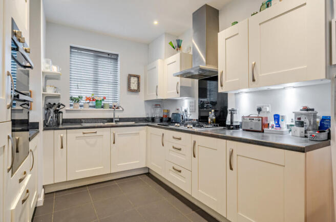 1424675-18-69ae9f...