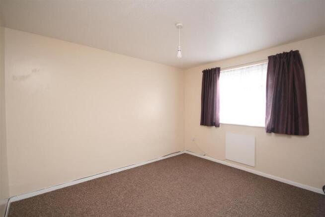 Bedroom 2.JPG