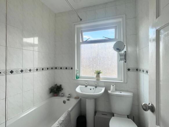 2 bed Semi-Detached for sale Image 11