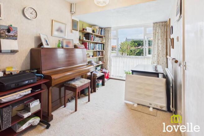 4 bed Detached for sale Image 5
