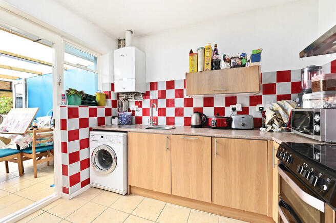 27 West Heath Rd ...