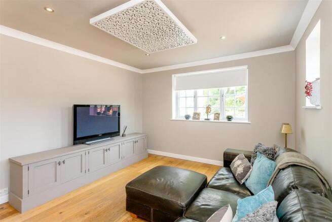 8342819-interior19.jpg