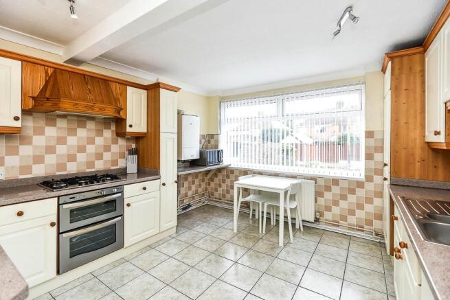 Kitchen/Breakfast Ro