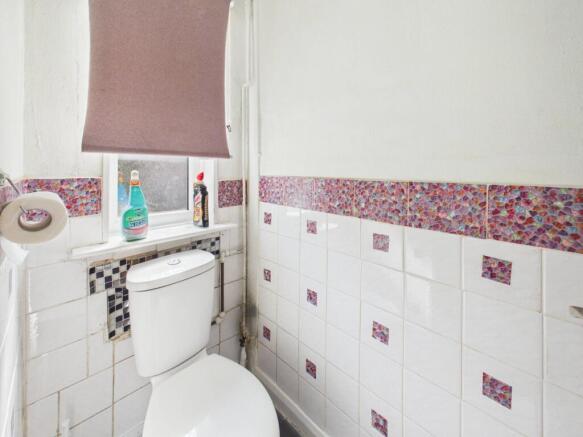 3 bed Semi-Detached for sale Image 10