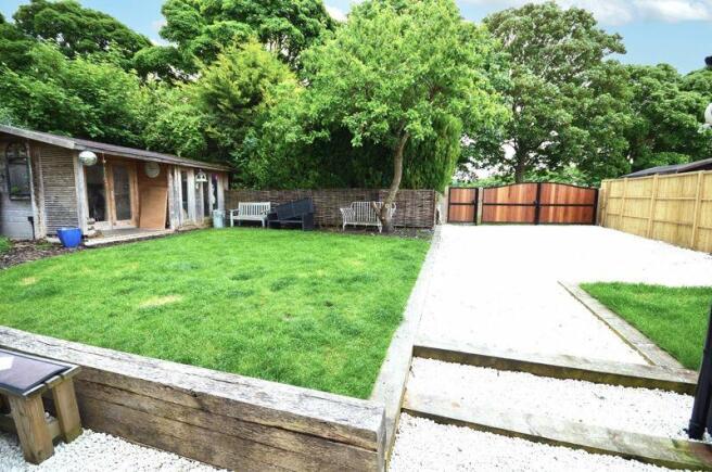 Garden & Driveway