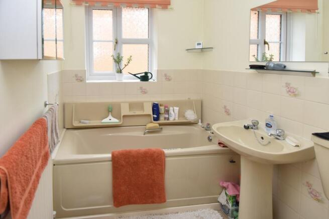 Photo 12
